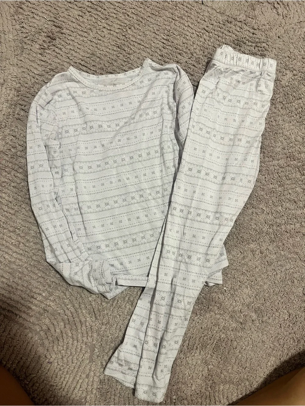 Kids White & Gray Patterned sz small 32 degree